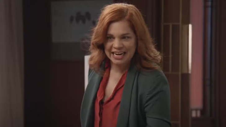 Resumos dos últimos capítulos de Elas por Elas Foto em Elas por Elas: Encurralada pela polícia