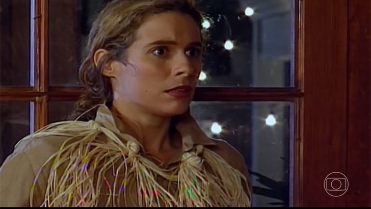 Foto em Mulheres de Areia: Tônia assume