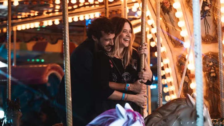 Família é Tudo: Luca e Electra reatam namoro Foto em Família é Tudo: Luca e Electra