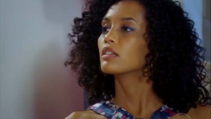 Cheias de Charme: Penha alerta Cida sobre Isadora Foto em Cheias de Charme: Penha alerta Cida