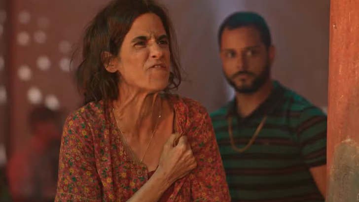 Em No Rancho Fundo: Tia Salete...