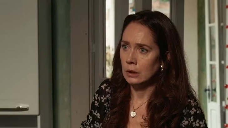 Foto em Renascer: Dona Patroa é ludibriada