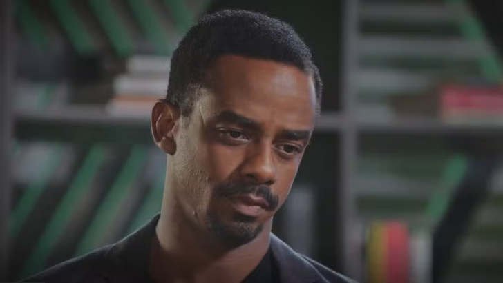 (Foto: TV Globo/Família é Tudo) Foto em Família é Tudo: Hans planeja