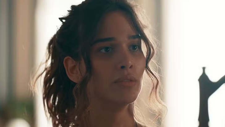 Foto em Renascer: Mariana tenta seduzir