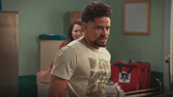 Família é Tudo: , Netuno surra Tom