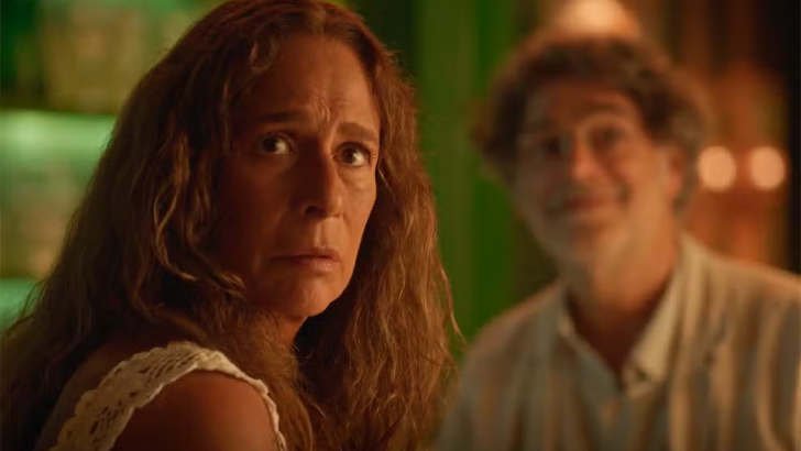 No Rancho Fundo: Seu Tico Leonel flagra jantar entre Zefa Leonel e Ariosto Foto em No Rancho Fundo: Seu Tico Leonel flagra...