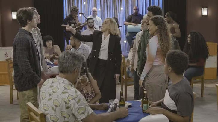 (Foto: TV Globo/Família é Tudo) Foto em Família é Tudo: Frida arma barraco