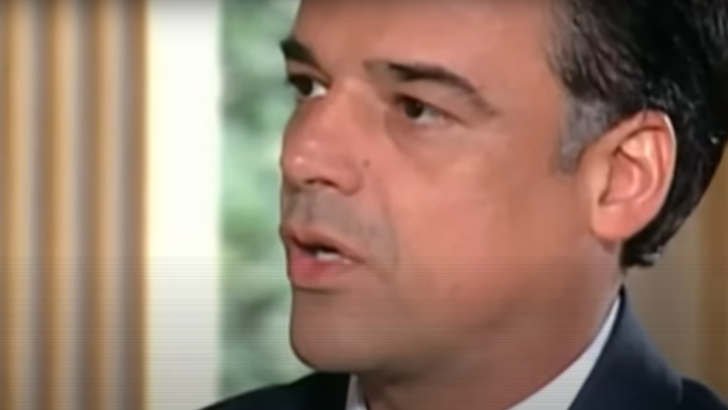 (Foto: Reprodução/TV Globo/Alma Gêmea) Foto em Alma Gêmea: Eduardo é informado