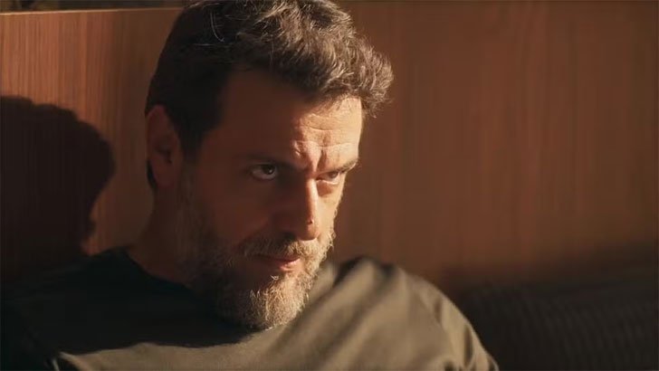 Mania de Você: Molina é assassinado Foto em Mania de Você: Molina é assassinado