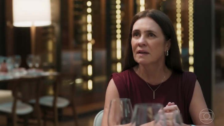 Mania de Você: Mércia pede perdão; depois trai confiança de Luma Foto em Mania de Você: Mércia...