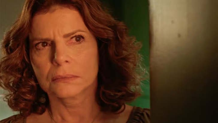 (Foto: TV Globo/No Rancho Fundo) Foto em No Rancho Fundo: Deodora atira...