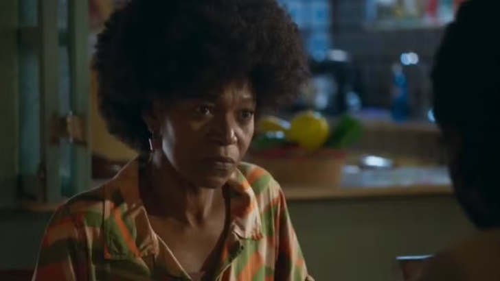 Volta por Cima: Neuza revela que Jão é filho de Edson Foto em Volta por Cima: Neuza revela...