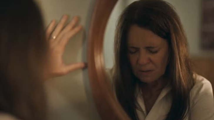 (Foto: TV Globo/Mania de Você) Foto em Mania de Você: Mércia descobre