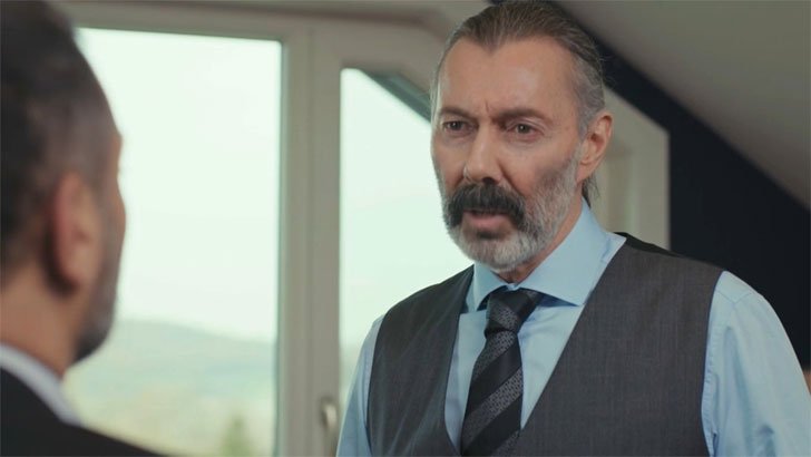 Foto em Força de Mulher: Capangas de Nezir invadem....