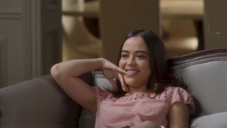 Foto em Garota do Momento: Beatriz fica intrigada