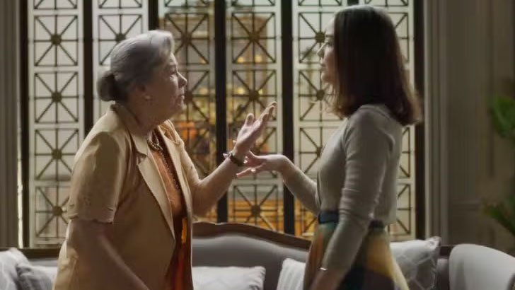 (Foto: Globo/Garota do Momento) Foto: Garota do Momento: Arlete é humilhada por Flora