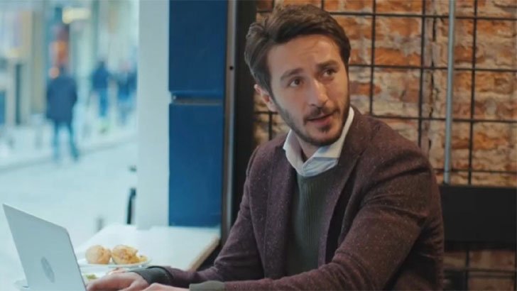 Foto em Força de Mulher: Emre descobre que Ceyda