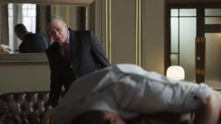 Foto em Garota do Momento: Juliano flagra amasso