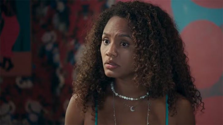 Volta por Cima: Madá recebe presente assustador Foto em Volta por Cima: Madá recebe presente assustador