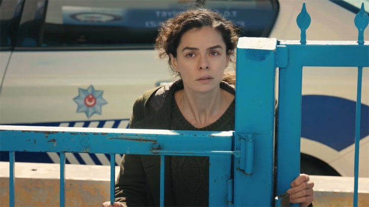 , Força de Mulher: Bersan, Ceyda e Bahar continuam reféns das ordens de Cem Foto em , Força de Mulher: Bersan, Ceyda e Bahar continuam reféns das ordens de Cem