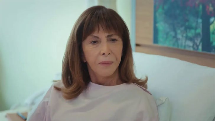 Força de Mulher: Fazilet descobre que suas joias foram roubadas Foto em