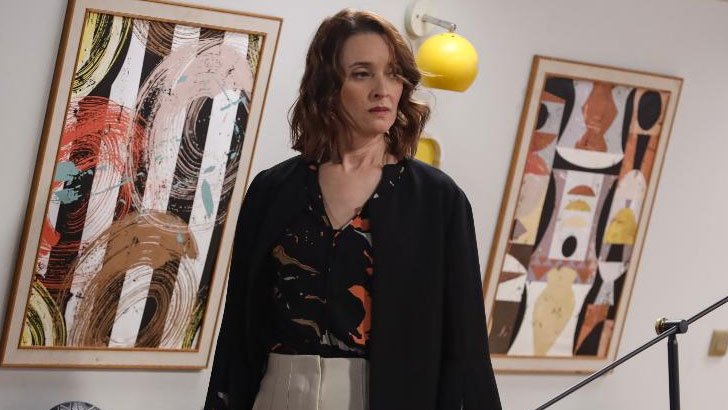 (Foto: TV Brasil/SIC/Sangue Oculto) Foto em Sangue Oculto: Carmo tenta atirar em Fábio