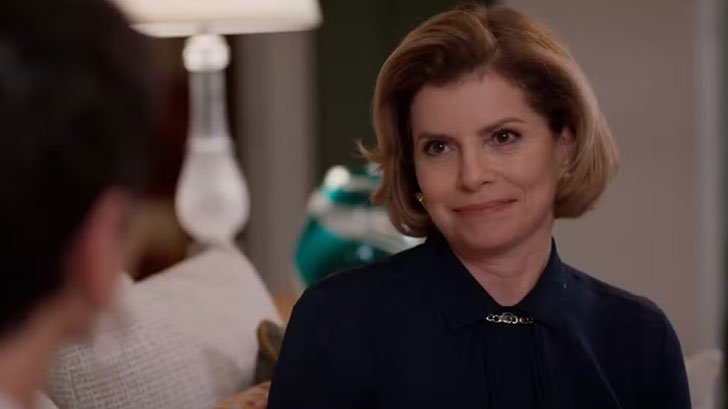 Foto em Vale Tudo: Odete propõe acordo para Celina