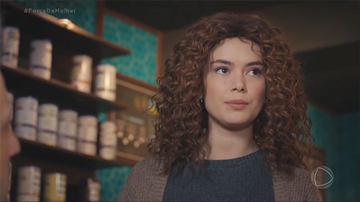 Força de Mulher: Sirin grita e promove quebradeira na cafeteria Foto em Força de Mulher: Sirin grita e promove quebradeira na cafeteria