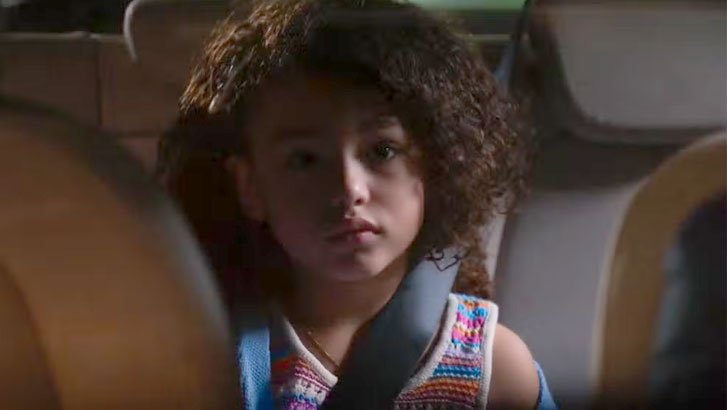 (Foto: TV Globo/Dona de Mim) Foto em Dona de Mim: Vanderson abandona Sofia na praia