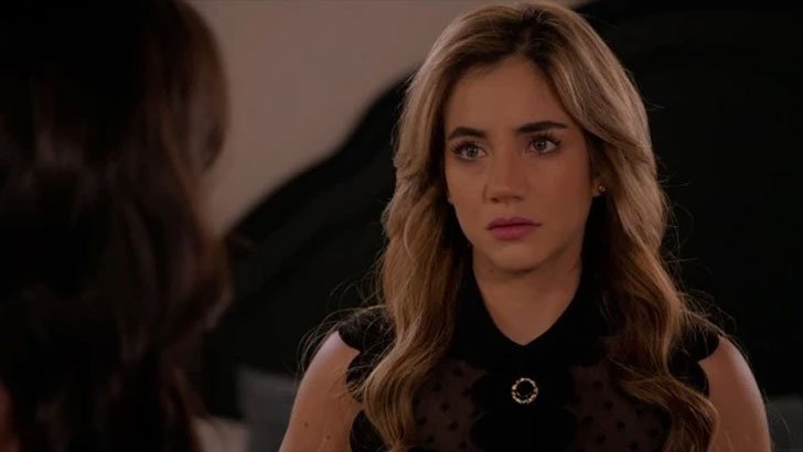 (Foto: Televisa/SBT/As Filhas da Senhora Garcia) Foto em As Filhas da Senhora Garcia: Paula tem a prova de que bebê de Mar não é filho de Luis