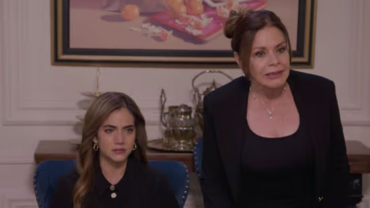 (Foto: Televisa/SBT/As Filhas da Senhora Garcia) Foto em As Filhas da Senhora Garcia: Mar é expulsa da mansão dos Portilla...