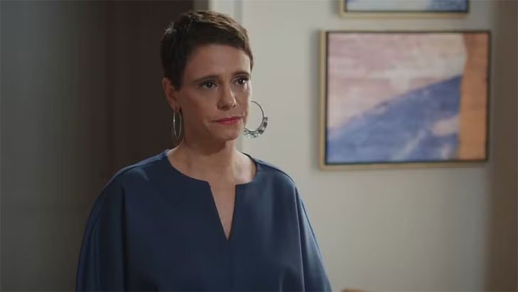 (Foto: TV Globo/Vale Tudo) Foto em Vale Tudo: Fátima dopa Heleninha para atrapalhar romance de Celina