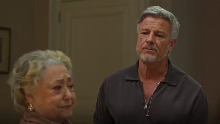 (Foto: TV Globo/Dona de Mim) Foto em Dona de Mim: Jaques ameaça interditar Rosa