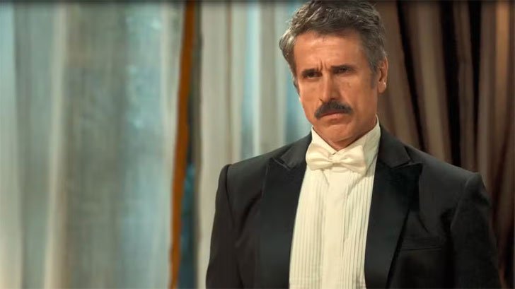 (Foto: TV Globo/Êta Mundo Melhor!) Foto em Êta Mundo Melhor!: Ernesto fica assustado com fala macabra da mulher