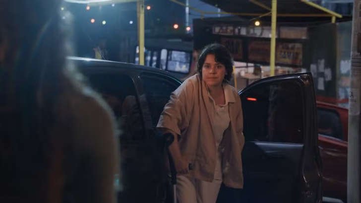 Foto em Três Graças: Claudia procura Gerluce, que fica em choque