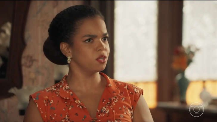 Foto em Êta Mundo Melhor!, Dita cai em cilada e leva banho de tinta antes de show