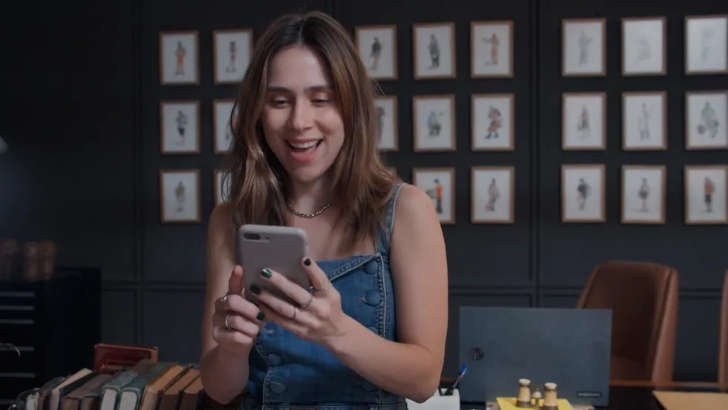 (Foto: TV Globo/Três Graças) Foto em Três Graças: Lucélia dá pista 'quente' da estátua a Ferette