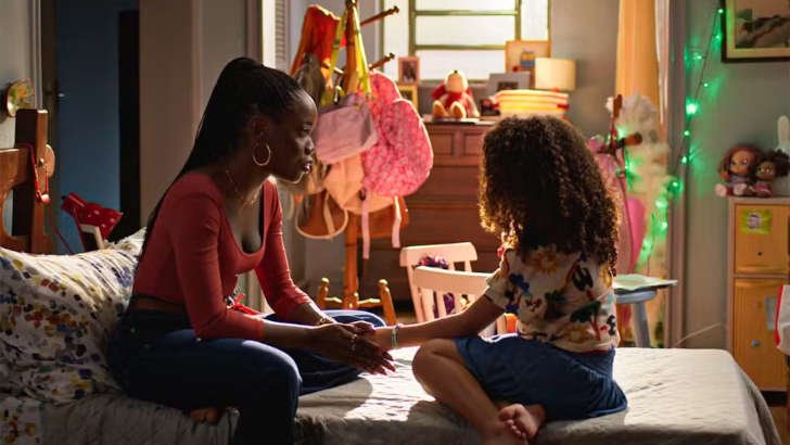 Foto em Dona de Mim: Leo coloca rastreador em Sofia e descobre golpes de Ellen