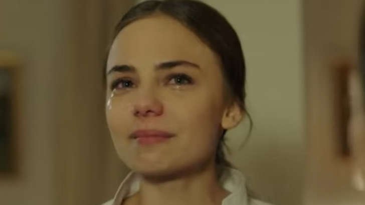 Foto em Cruel Istambul: Ceren sofre aborto